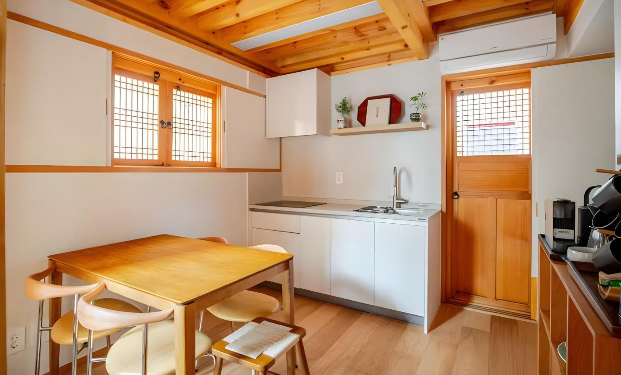 Numaru Two Exclusive Entire Hanoks In Seochon Seoul
