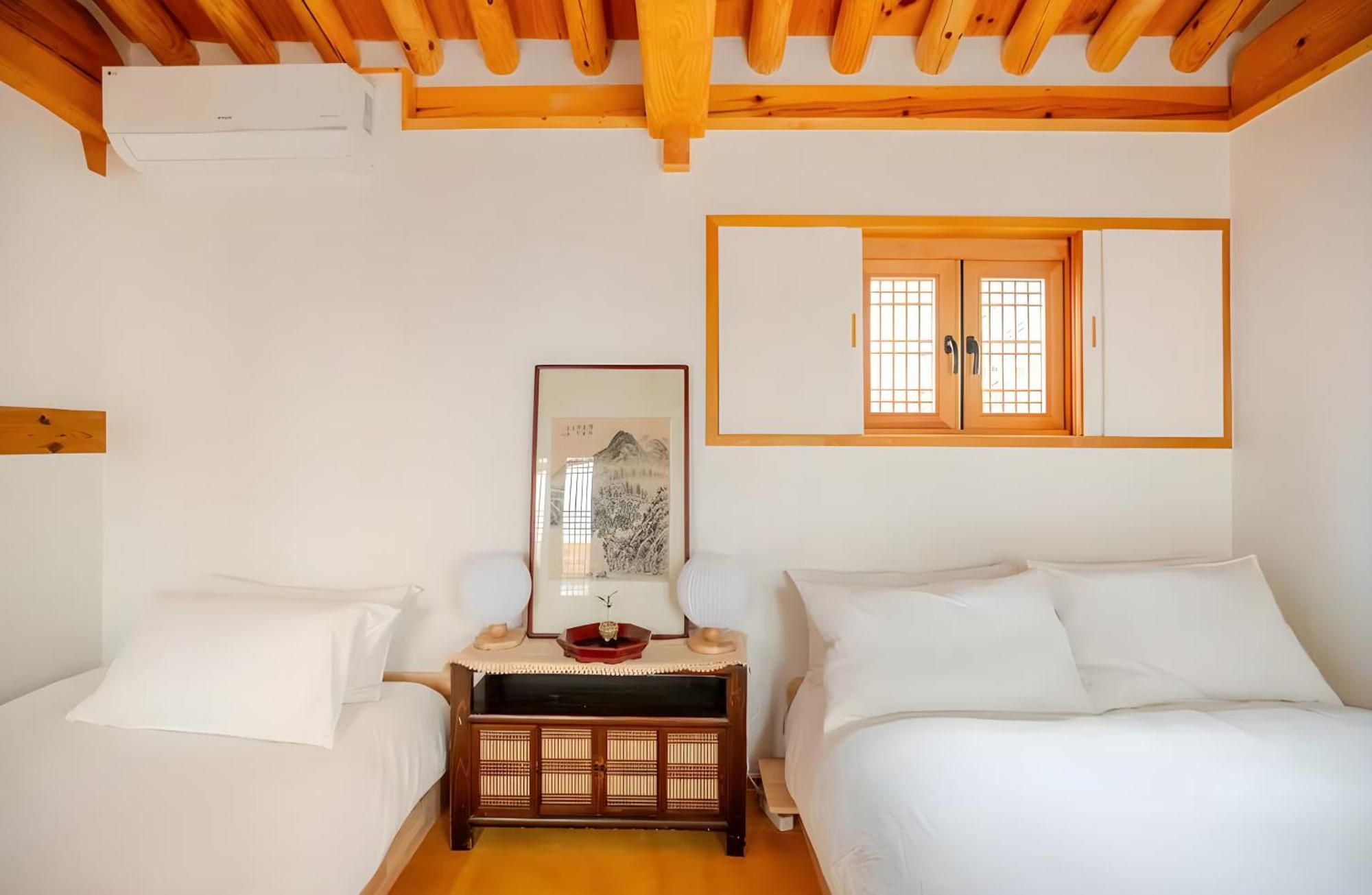 Villa Numaru Two Exclusive Entire Hanoks In Seochon *