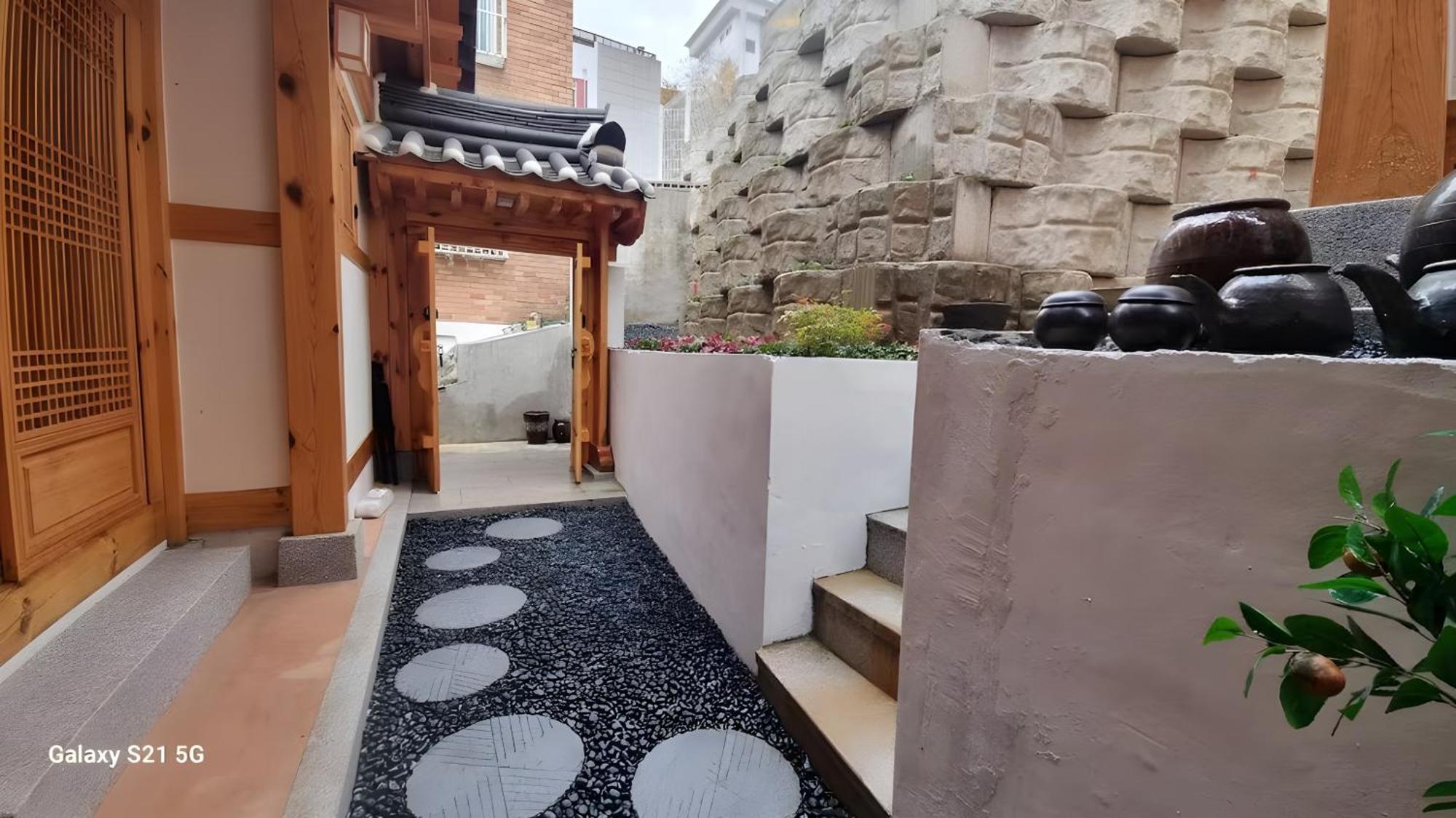 Numaru Two Exclusive Entire Hanoks In Seochon