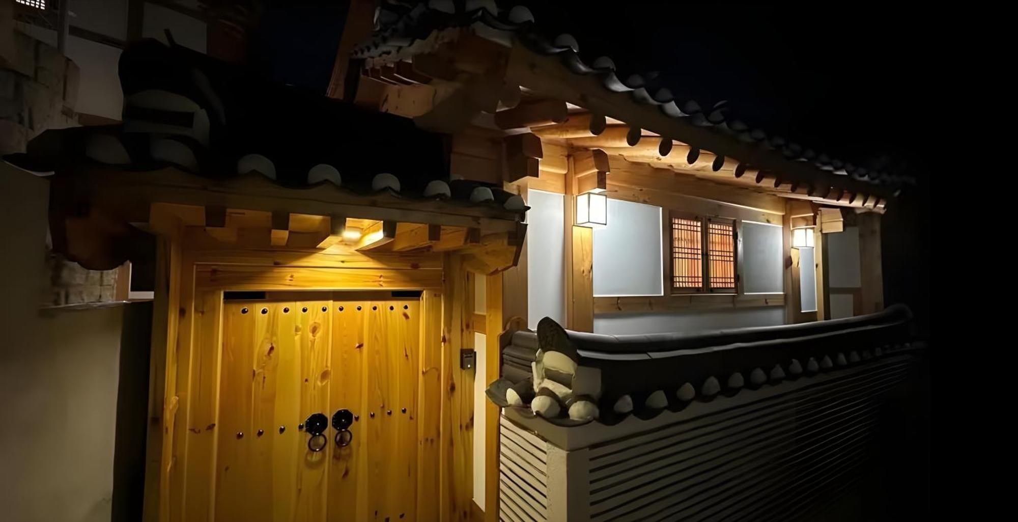 Numaru Two Exclusive Entire Hanoks In Seochon Seoul